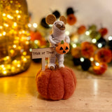 Felt Mummy Mouse with Pumpkin